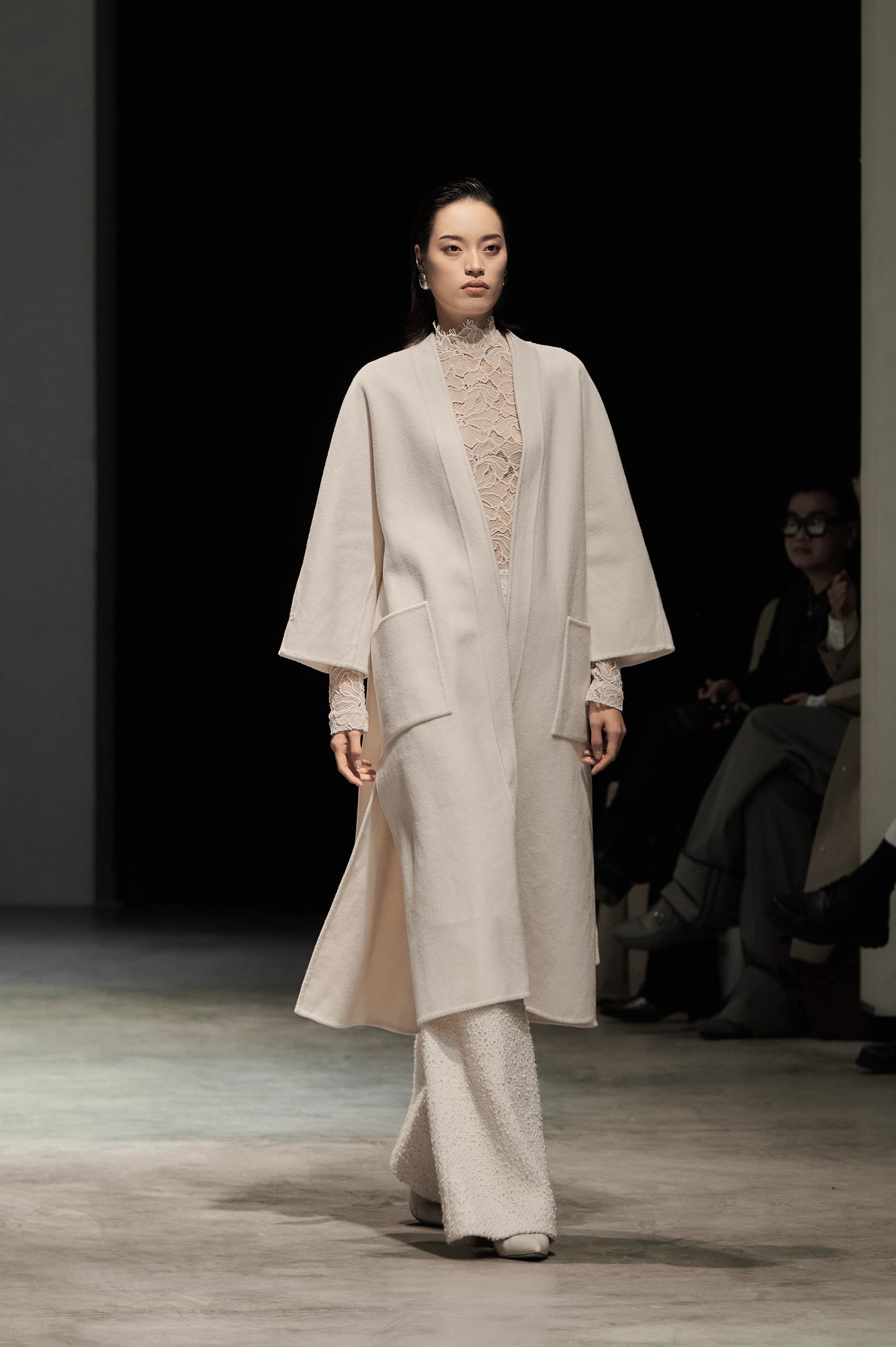FASHION SHOW I WHITE ANT WINTER HOLIDAY’25 COLLECTION gallery 2