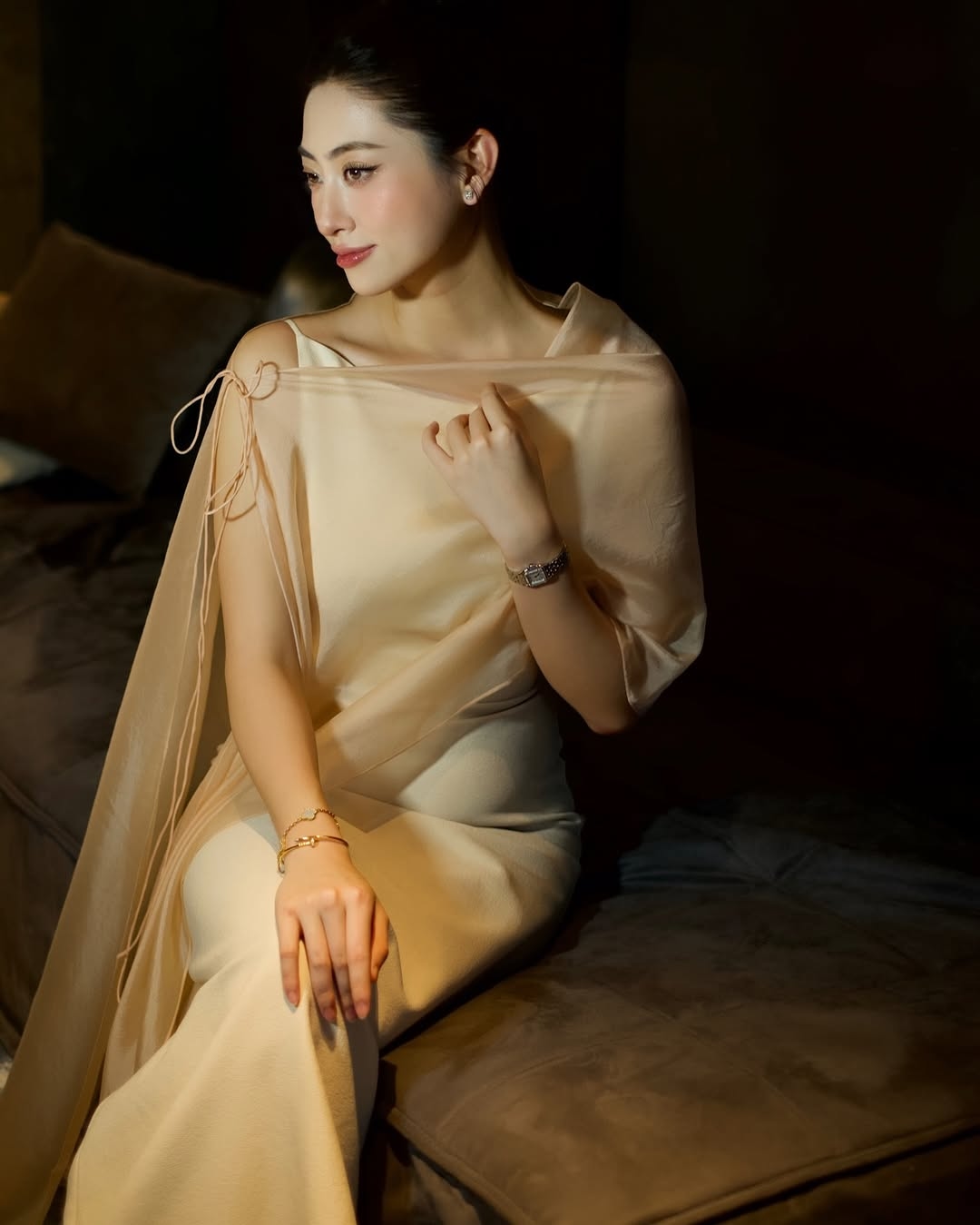 WEAR WHITE ANT gallery 10