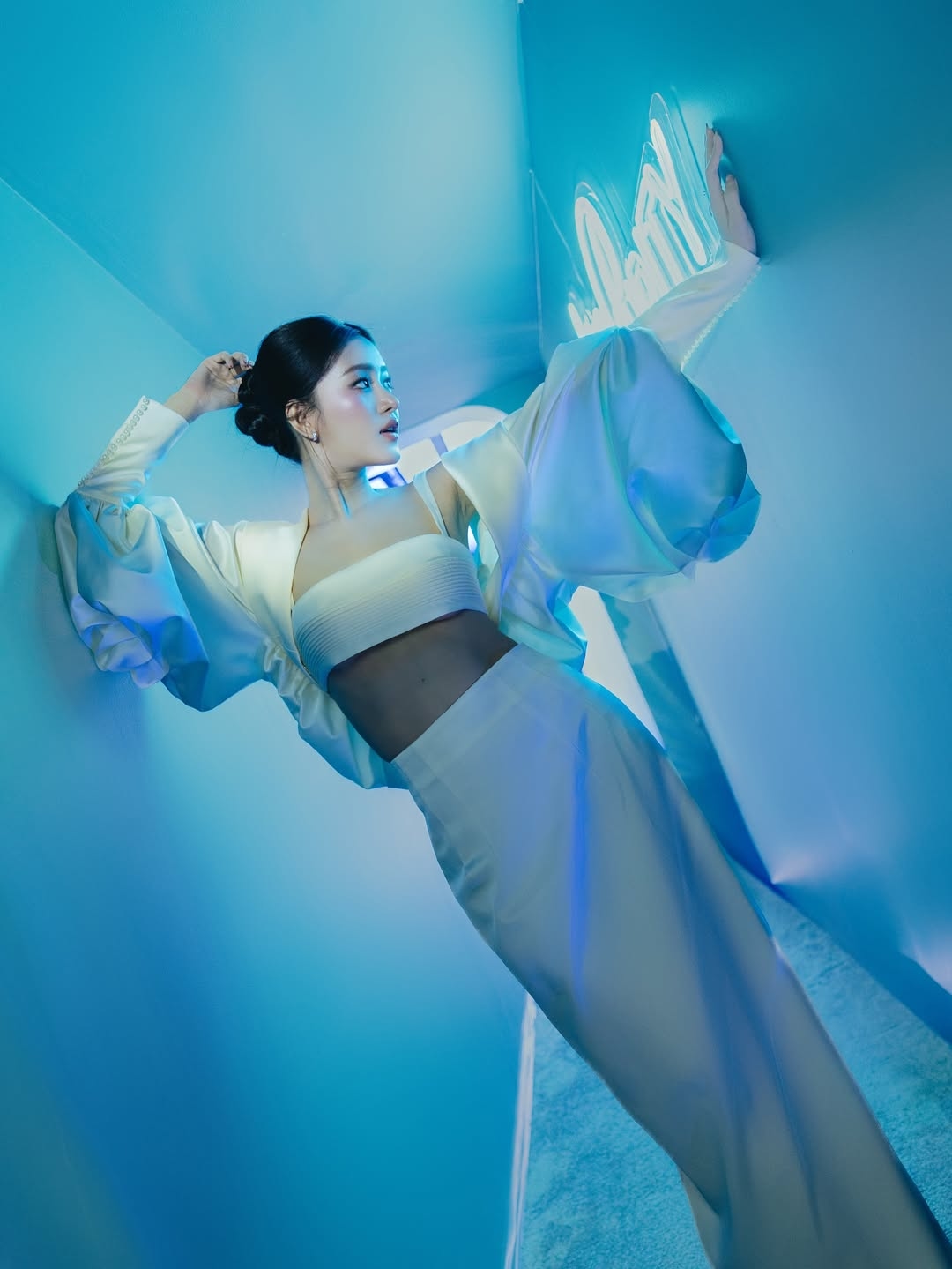 WEAR WHITE ANT gallery 18